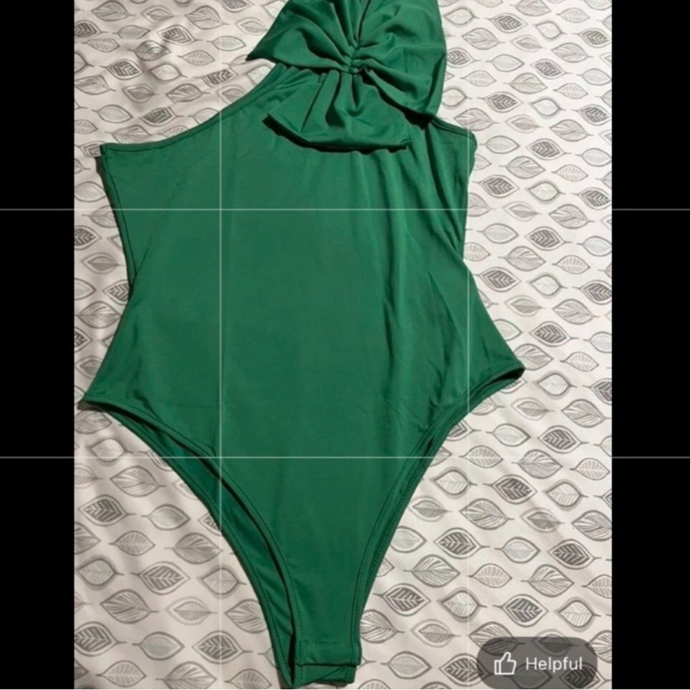SHEIN Green One-Shoulder Bodysuit - Picture 7 of 11